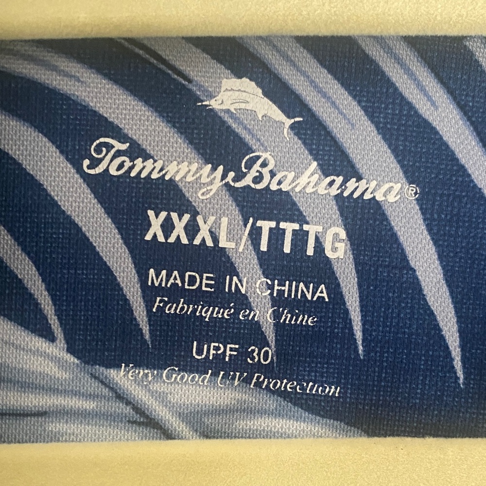 Tommy Bahama’s - Men's Blue Tropical Print Shirt - Picture 2 of 3